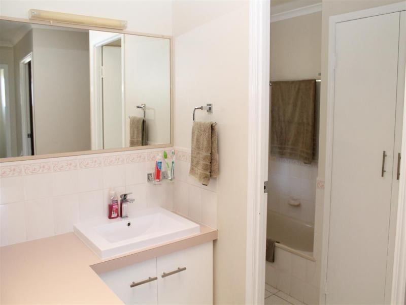 22 Farrell Dr, Walloon QLD 4306