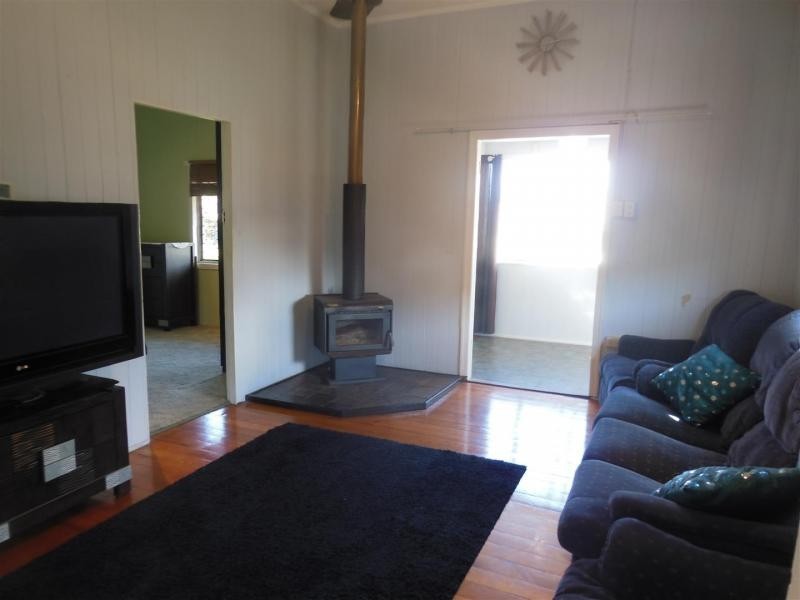 9 William Street, Rosewood QLD 4340