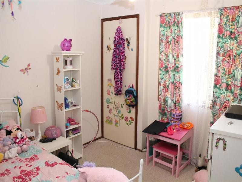 9 Macadamia Ct, Walloon QLD 4306