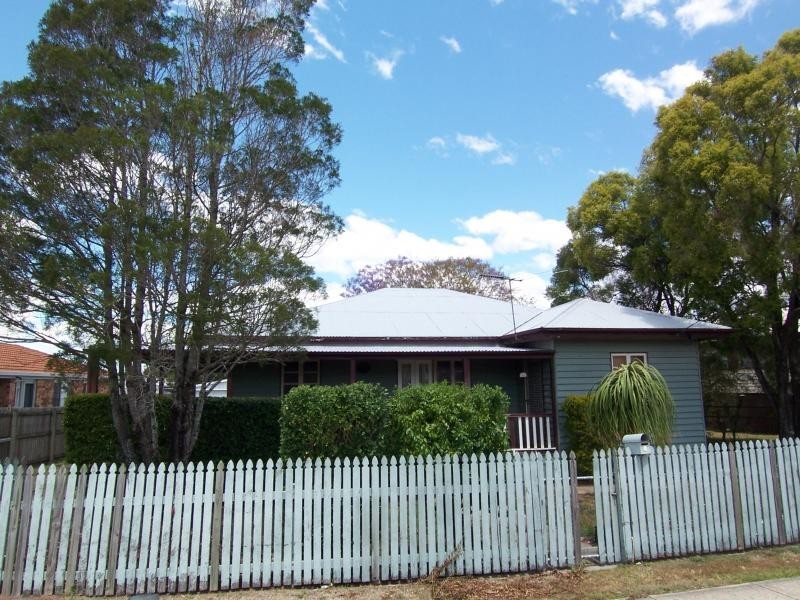 4 Walloon Road, Rosewood QLD 4340