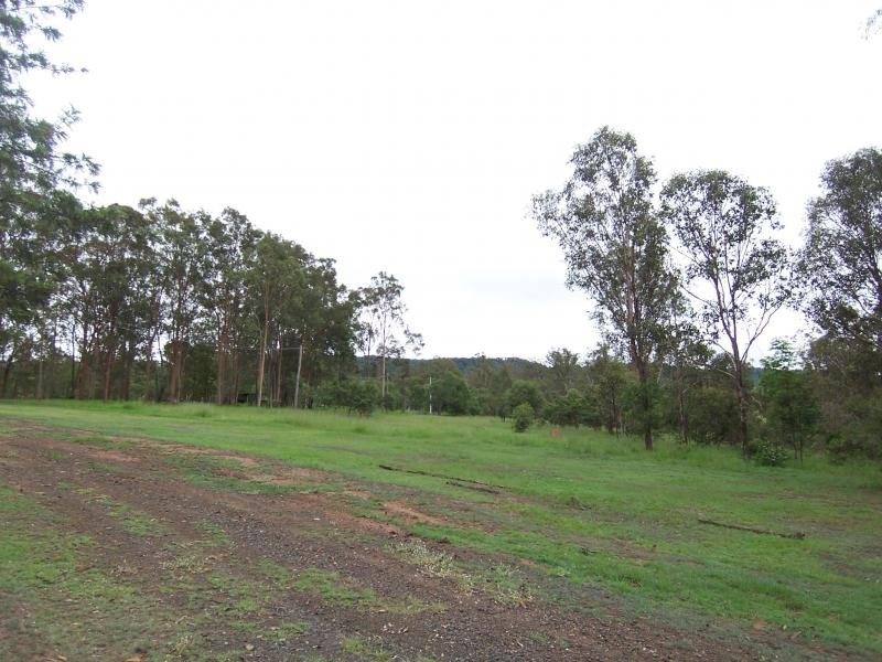 264 Henderson Road, Calvert QLD 4340