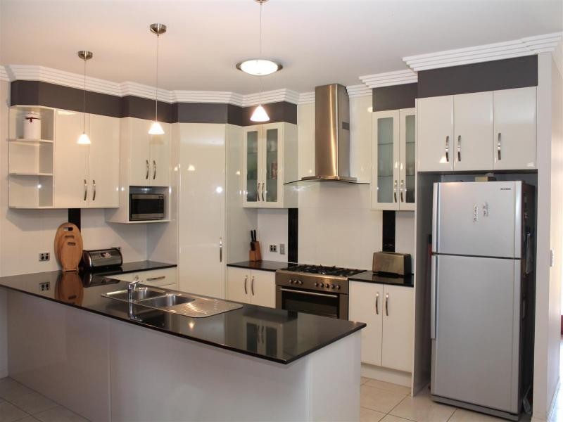 11 Emily Ct, Walloon QLD 4306