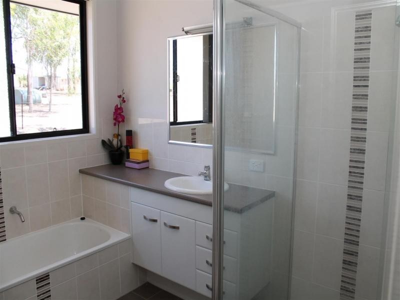 11 Emily Ct, Walloon QLD 4306