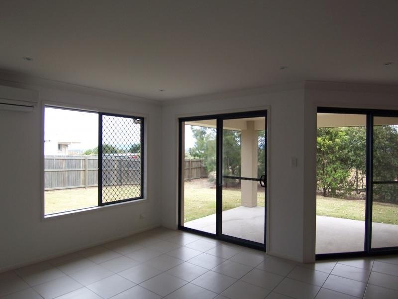 9 Claydon Pl, Rosewood QLD 4340