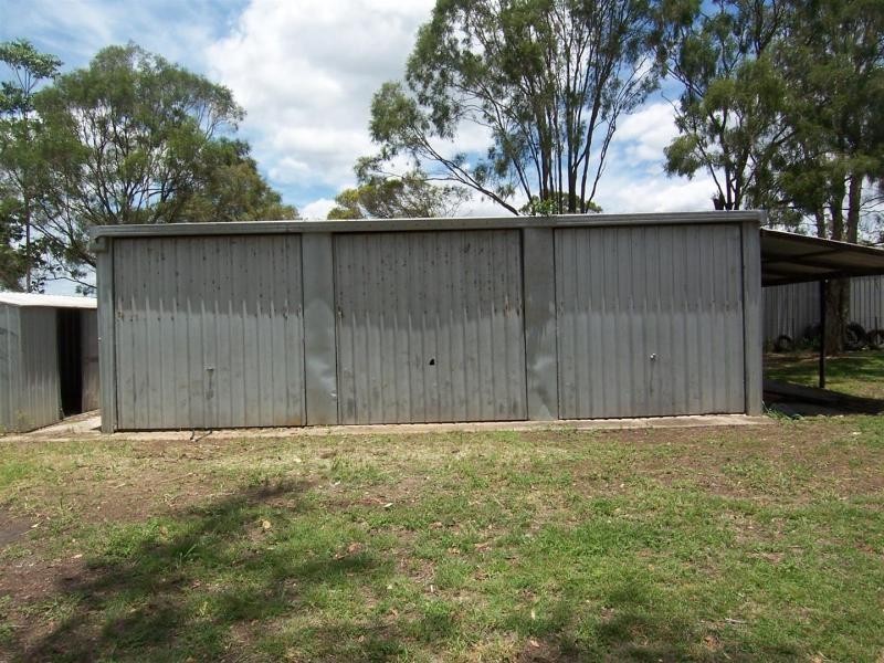 6 Calvin Street, Walloon QLD 4306