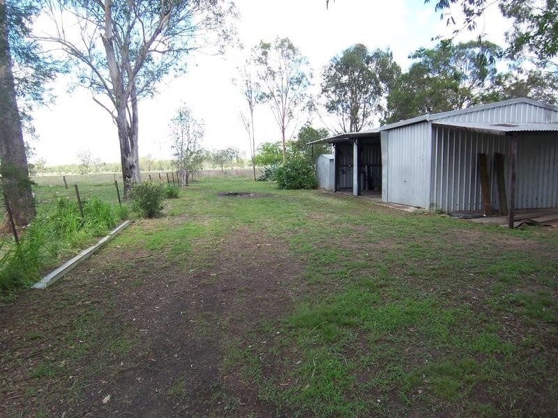 6 Calvin Street, Walloon QLD 4306