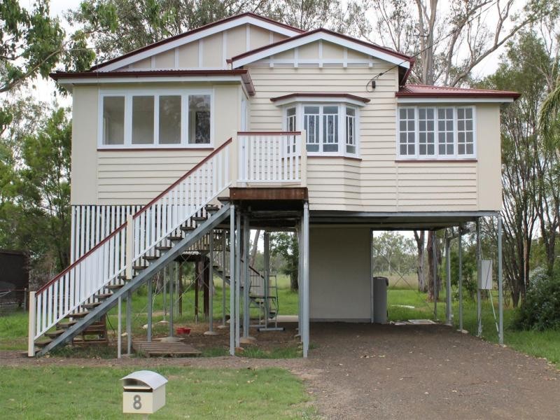 8 Calvin St, Walloon QLD 4306