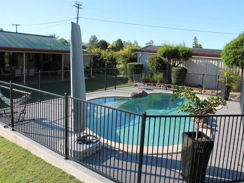 2 Brushbox Pl, Walloon QLD 4306