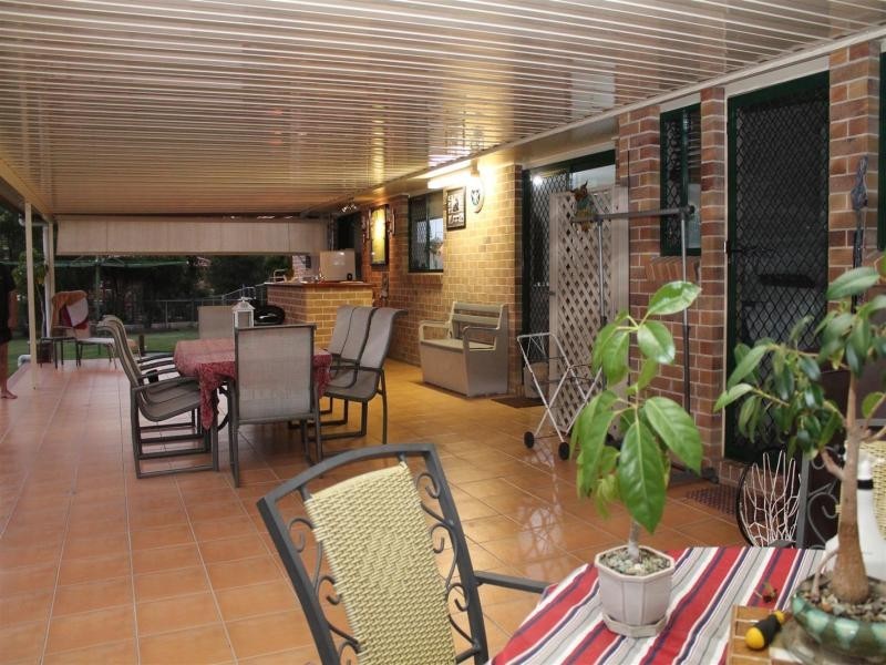 2 Brushbox Pl, Walloon QLD 4306