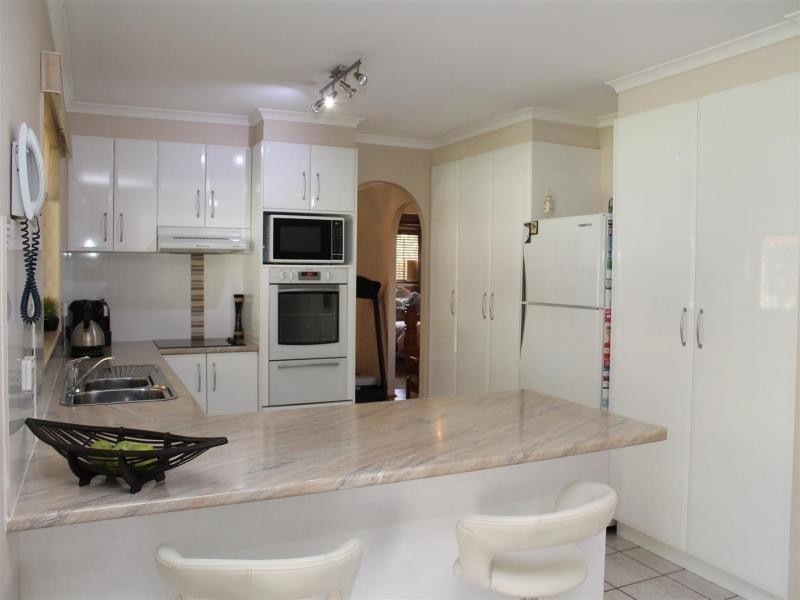 2 Brushbox Pl, Walloon QLD 4306