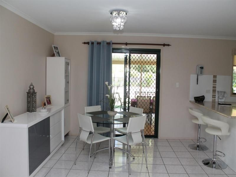 2 Brushbox Pl, Walloon QLD 4306