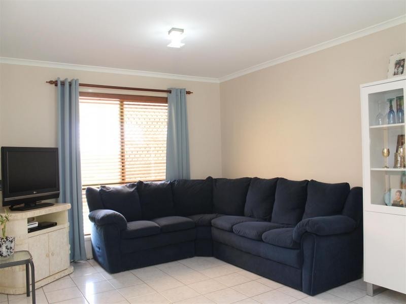 2 Brushbox Pl, Walloon QLD 4306