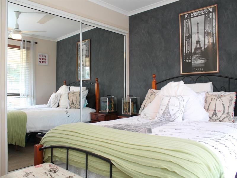 2 Brushbox Pl, Walloon QLD 4306