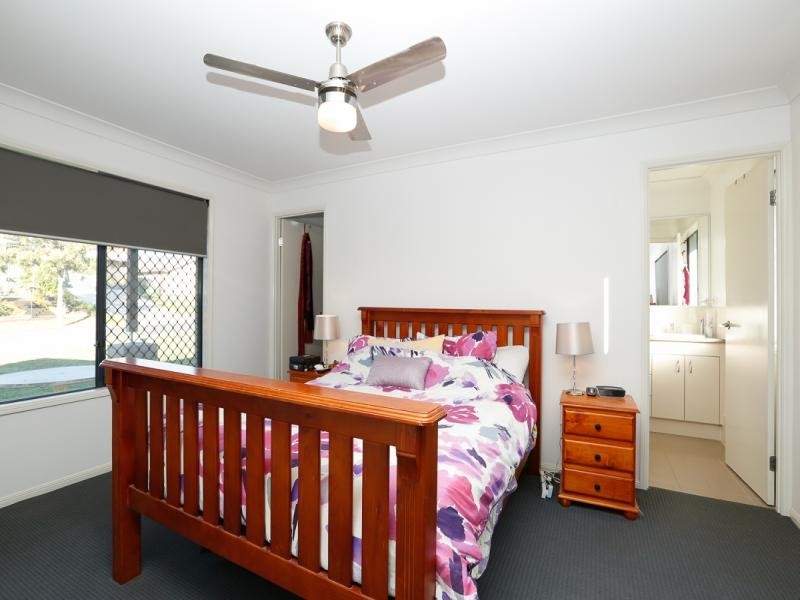 9 Claydon Pl, Rosewood QLD 4340