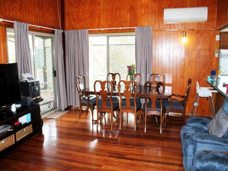 8 Macadamia Ct, Walloon QLD 4306