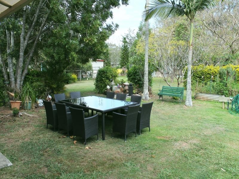 8 Macadamia Ct, Walloon QLD 4306