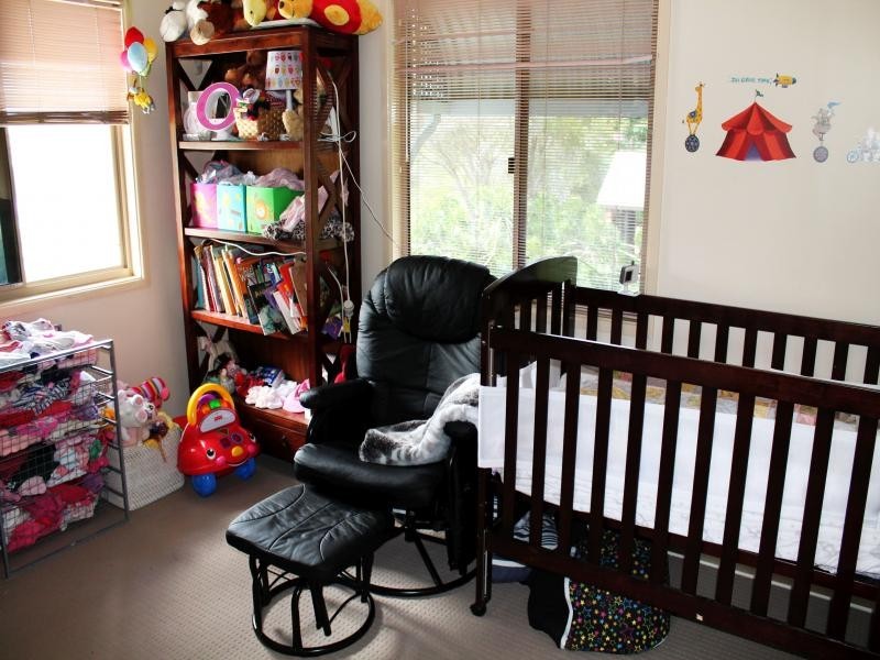 8 Macadamia Ct, Walloon QLD 4306