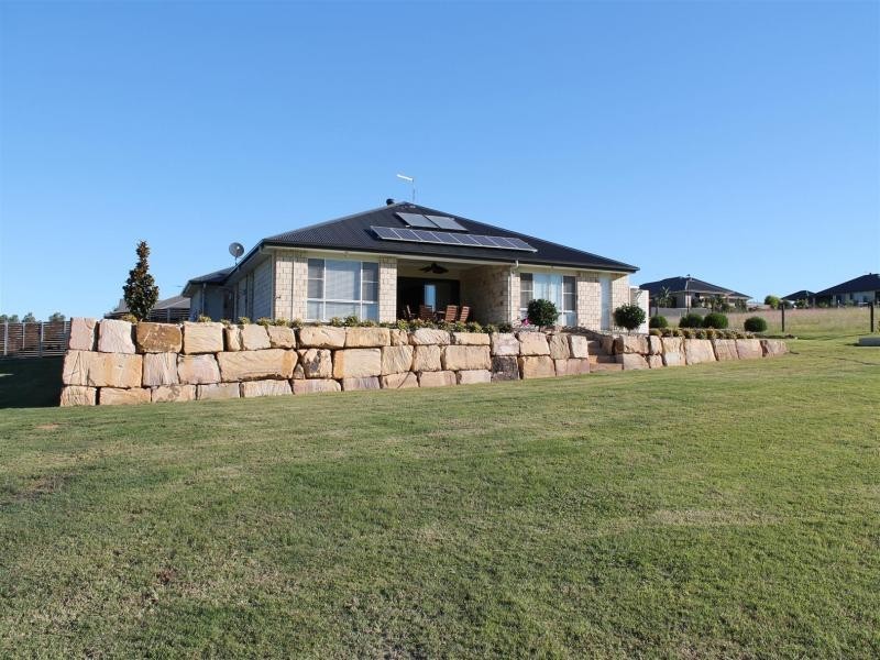 61 McHale Way, Willowbank QLD 4306