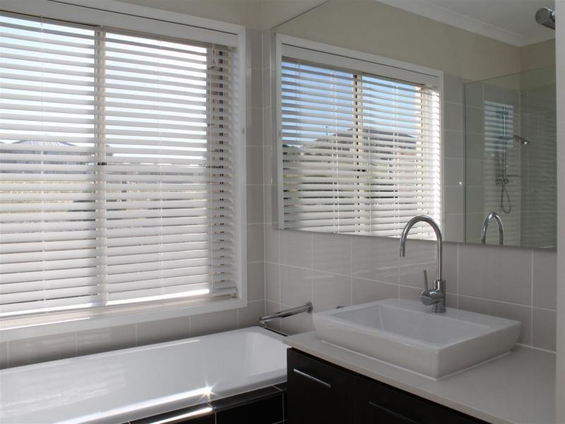 61 McHale Way, Willowbank QLD 4306