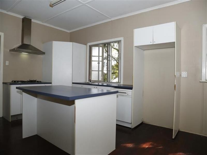 18 Harold Street, Bundamba QLD 4304