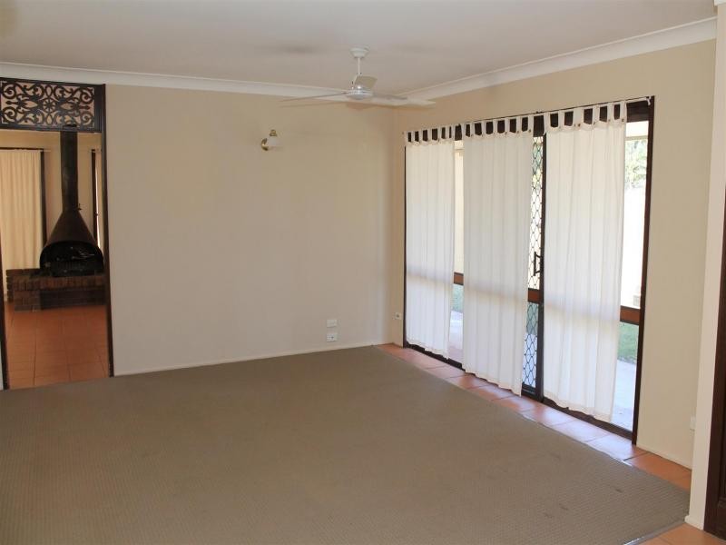 66 Poplar St, Walloon QLD 4306