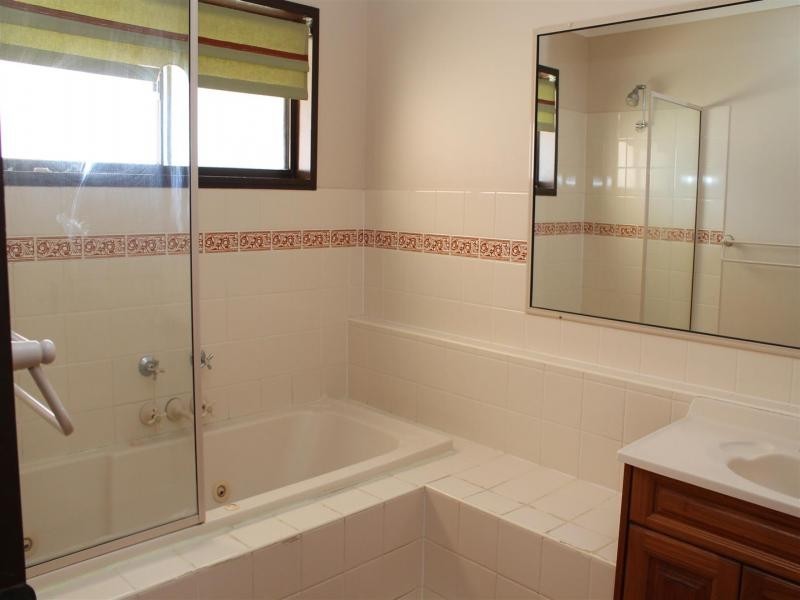 66 Poplar St, Walloon QLD 4306