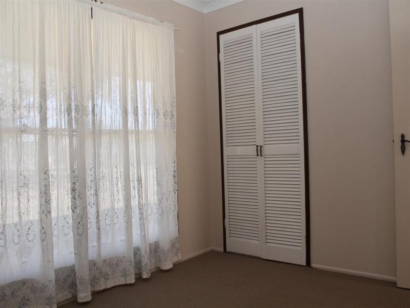 66 Poplar St, Walloon QLD 4306