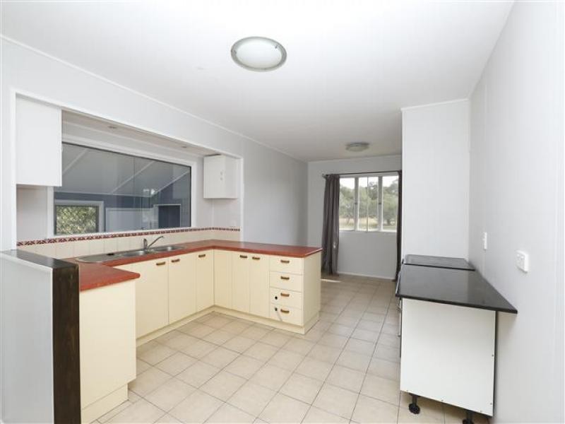 10 Edward Street, Marburg QLD 4346