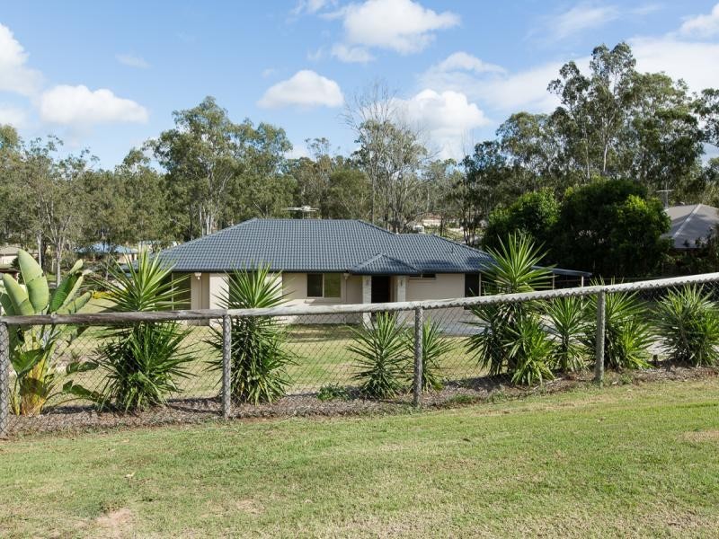 34 Chestnut Dr, Pine Mountain QLD 4306
