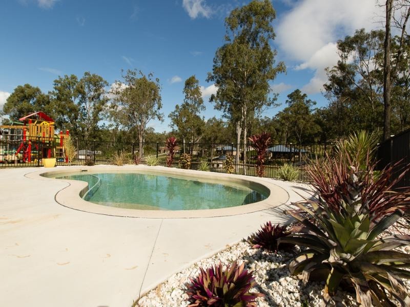 34 Chestnut Dr, Pine Mountain QLD 4306