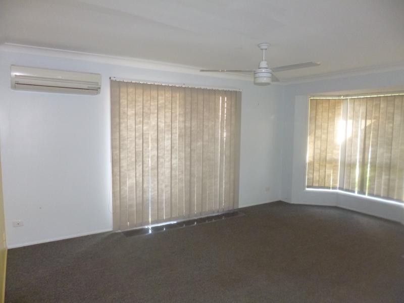 2/35 Bernadette Crs, Rosewood QLD 4340