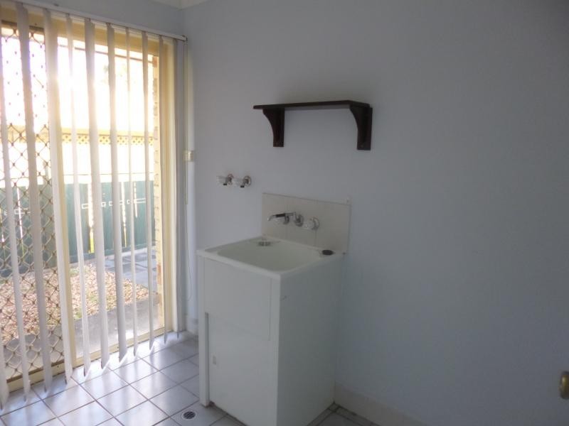 2/35 Bernadette Crs, Rosewood QLD 4340