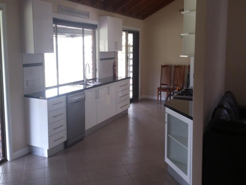 115-117 Adelong Ave, Thagoona QLD 4306