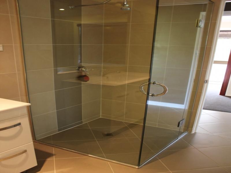 115-117 Adelong Ave, Thagoona QLD 4306