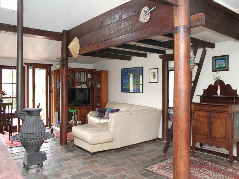 722 Riverside Dr, Pine Mountain QLD 4306