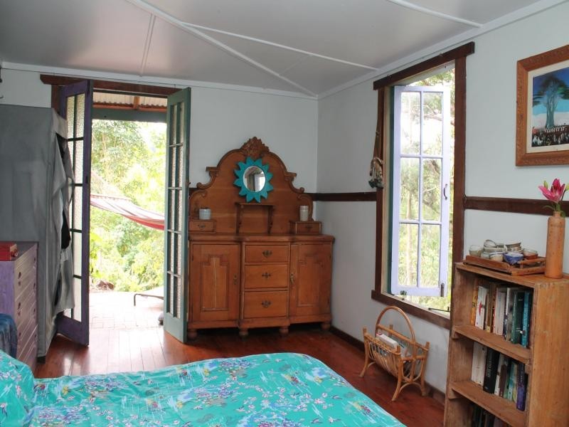 722 Riverside Dr, Pine Mountain QLD 4306