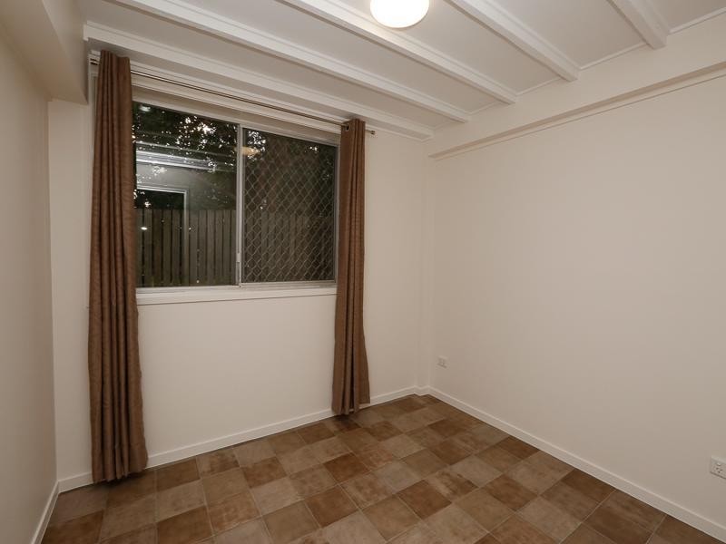 13 George Street, Newtown QLD 4305