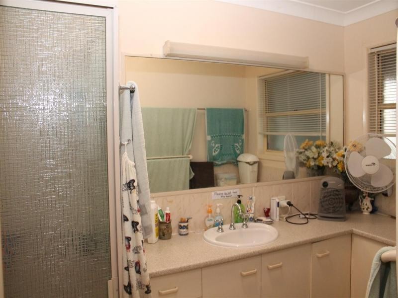 22 Dellvene Cr, Rosewood QLD 4340