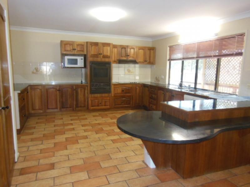 398 Haigslea-Amberley Rd, Walloon QLD 4306
