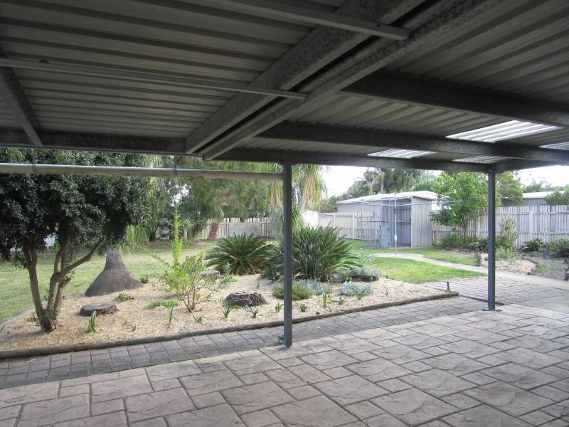 10 Kingsley Street, Walloon QLD 4306