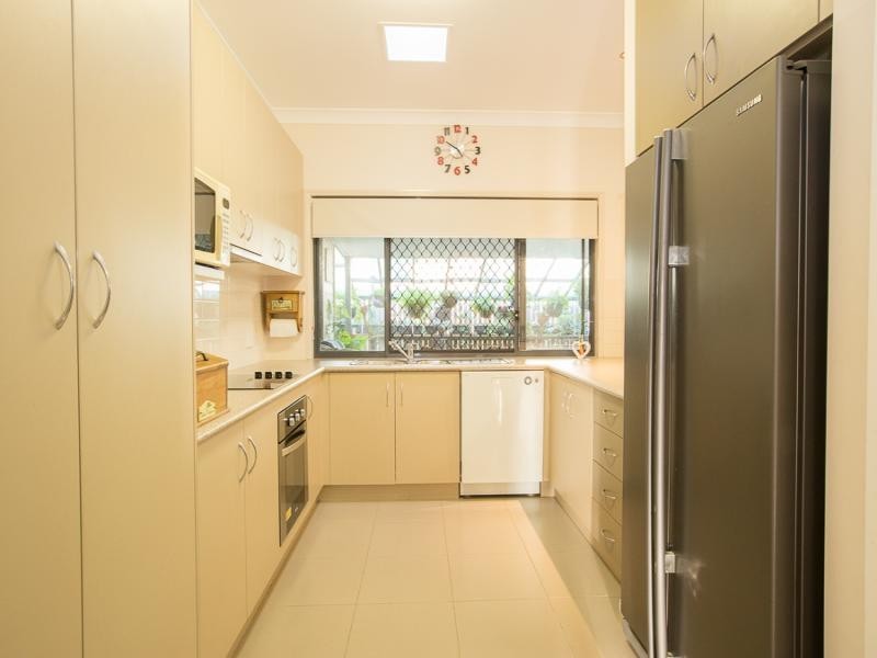 8 Claydon Place, Rosewood QLD 4340