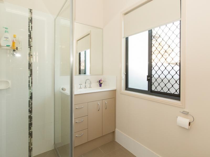 8 Claydon Place, Rosewood QLD 4340