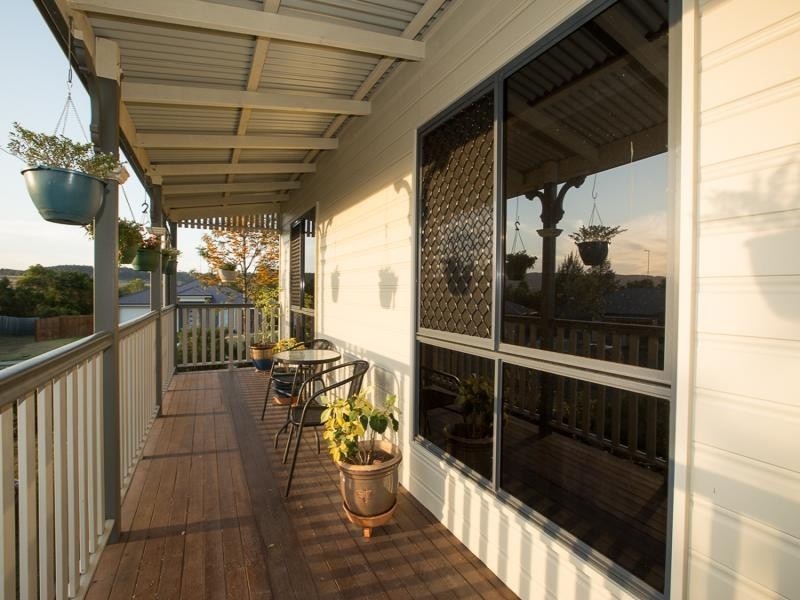 8 Claydon Place, Rosewood QLD 4340