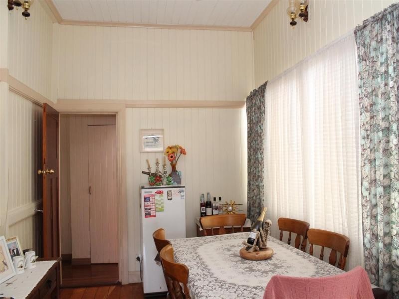 9 School St, Rosewood QLD 4340