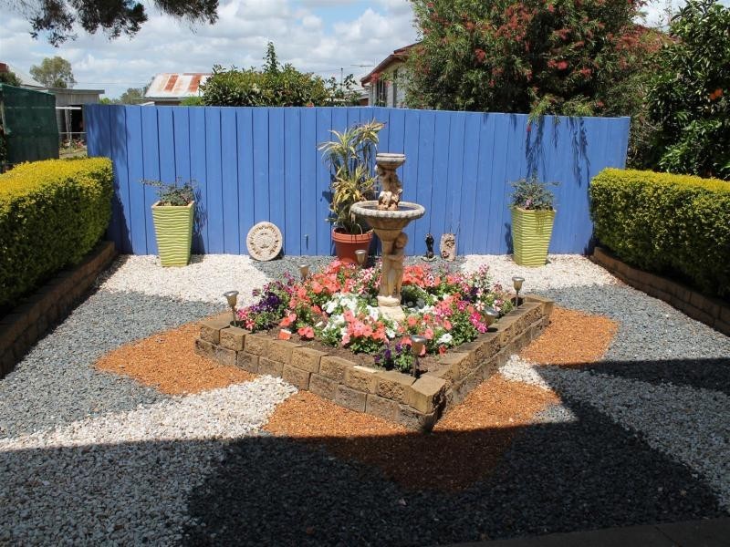 9 School St, Rosewood QLD 4340