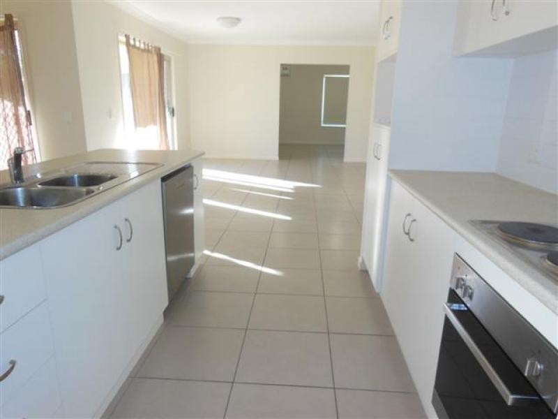 190 Thagoona-Haigslea Rd, Mount Marrow QLD 4306