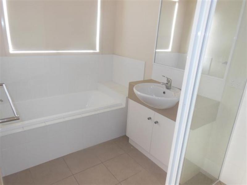 190 Thagoona-Haigslea Rd, Mount Marrow QLD 4306