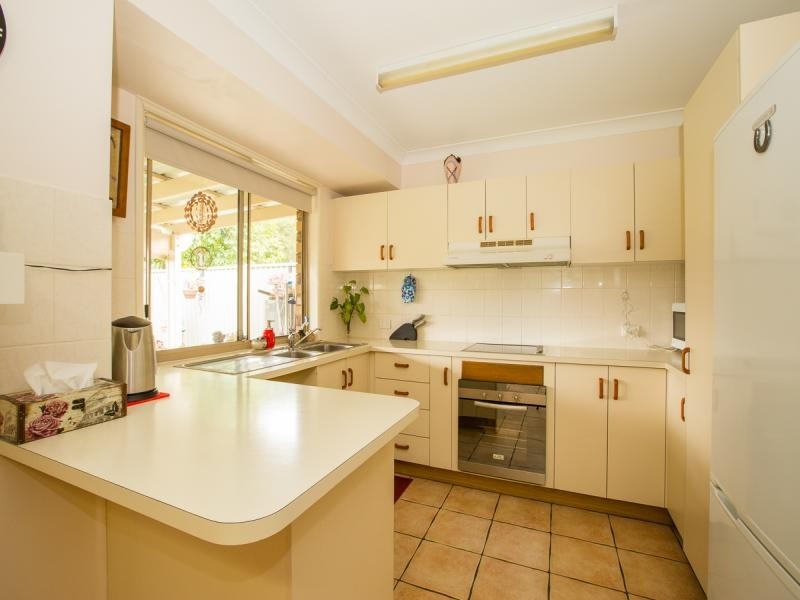 24 Bernadette Cr, Rosewood QLD 4340