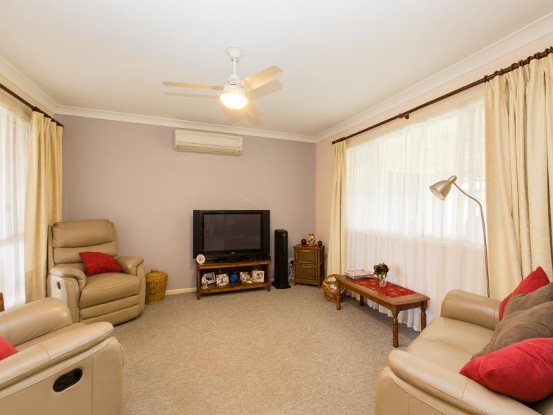 24 Bernadette Cr, Rosewood QLD 4340