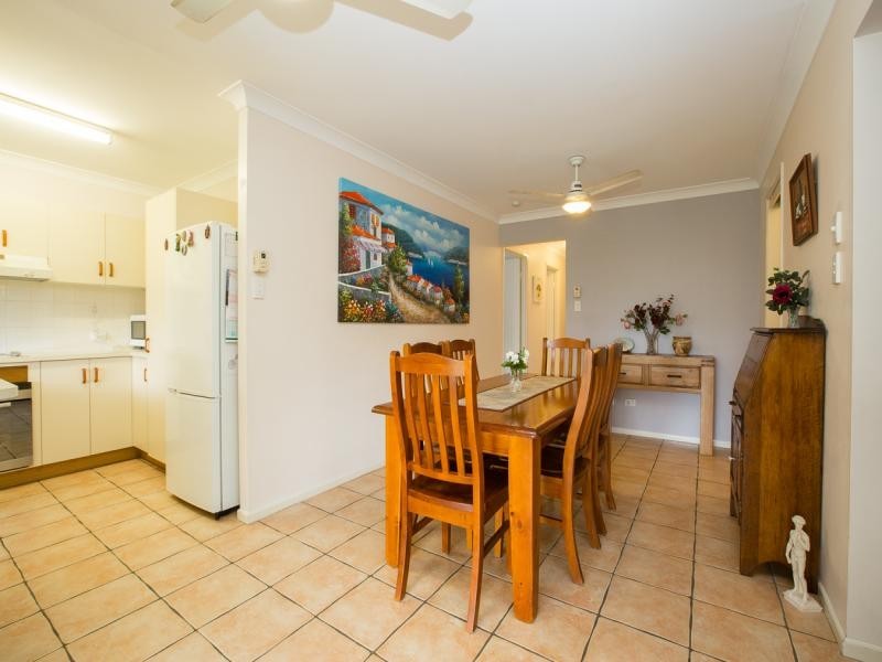 24 Bernadette Cr, Rosewood QLD 4340